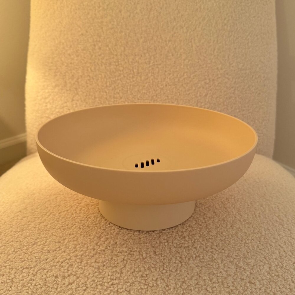 10.4" Pink Fruit Bowl with Drainage